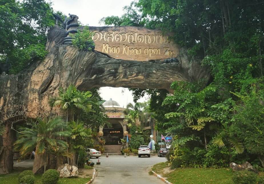 Tour to the Khao Kheow Zoo from Bangkok
